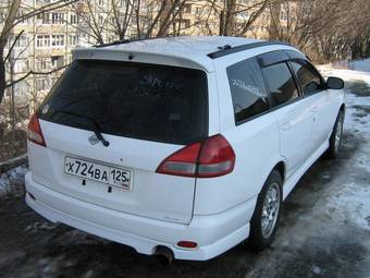 2000 Nissan Wingroad Photos