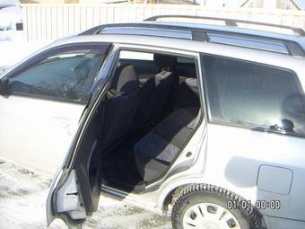 2000 Nissan Wingroad Photos