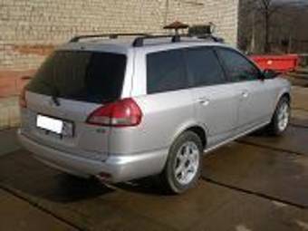 2000 Nissan Wingroad Photos