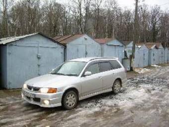 2000 Nissan Wingroad Photos