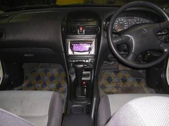 2000 Nissan Wingroad Photos