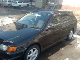 2000 Nissan Wingroad Pictures