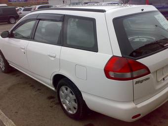 2000 Nissan Wingroad Pictures