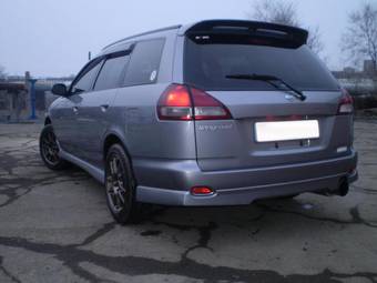 2000 Nissan Wingroad Images