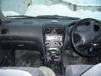 2000 Nissan Wingroad Photos