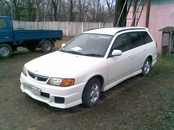 2000 Nissan Wingroad Pictures