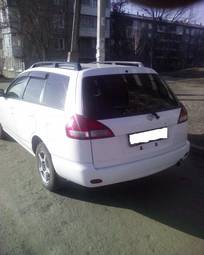 2000 Nissan Wingroad Photos