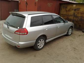 2000 Nissan Wingroad Photos