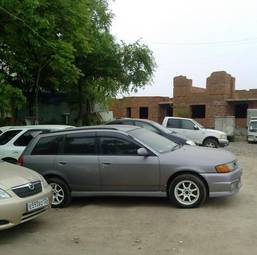 2000 Nissan Wingroad Pictures