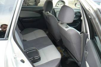 2000 Nissan Wingroad Wallpapers