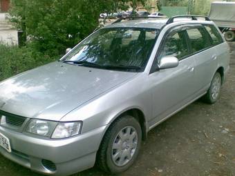 2000 Nissan Wingroad Photos