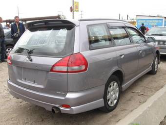 2000 Nissan Wingroad Images