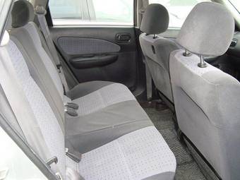 2000 Nissan Wingroad Pictures