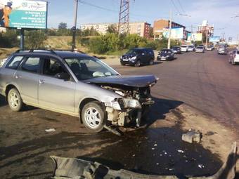 2000 Nissan Wingroad Photos