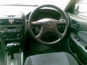 2000 Nissan Wingroad Images