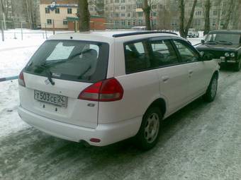 2000 Nissan Wingroad Pics