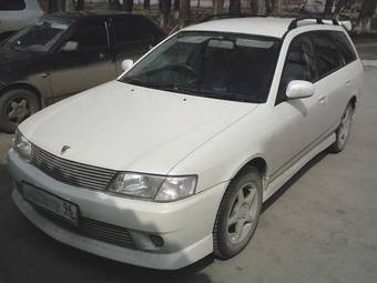 2000 Nissan Wingroad Pictures
