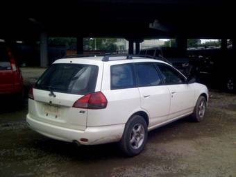 2000 Nissan Wingroad Pictures