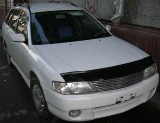 2000 Nissan Wingroad Photos