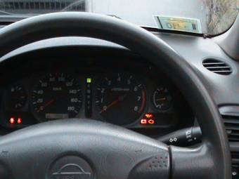 2000 Nissan Wingroad Photos