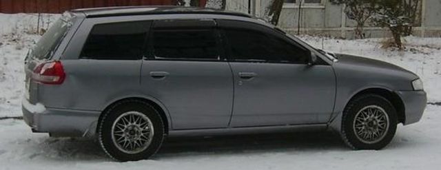 2001 Nissan Wingroad