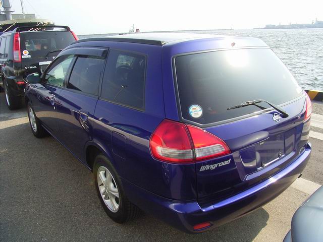 2001 Nissan Wingroad Photos