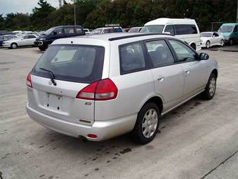 2001 Nissan Wingroad Pics