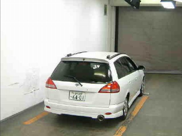 2001 Nissan Wingroad Pictures