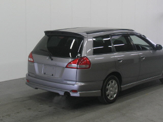 2001 Nissan Wingroad Pictures