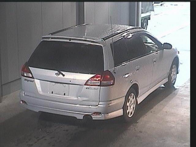 2001 Nissan Wingroad Pictures