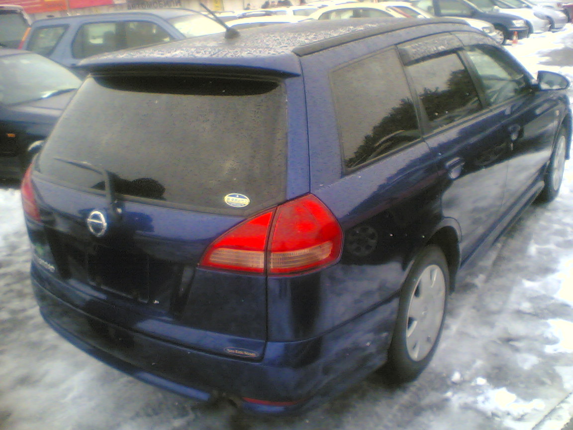 2001 Nissan Wingroad Pictures