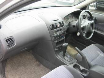 2001 Nissan Wingroad Pictures