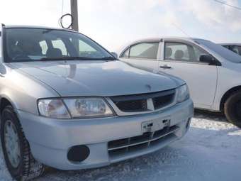 2001 Nissan Wingroad Photos