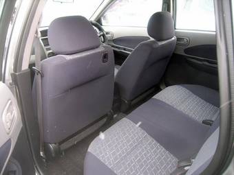 2001 Nissan Wingroad Pictures