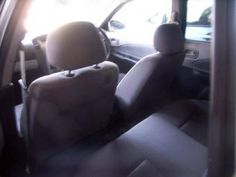 2001 Nissan Wingroad Pictures
