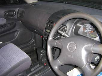 2001 Nissan Wingroad Photos