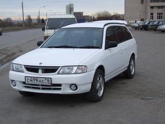 2001 Nissan Wingroad Pictures