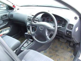 2001 Nissan Wingroad Pictures