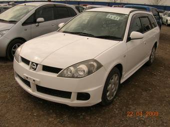 2001 Nissan Wingroad Pictures