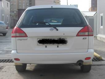 2001 Nissan Wingroad Photos