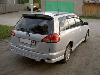2001 Nissan Wingroad Pictures
