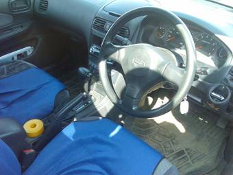 2001 Nissan Wingroad Pictures
