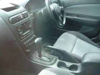 2001 Nissan Wingroad Pictures