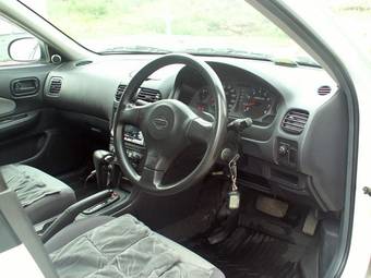 2001 Nissan Wingroad Images