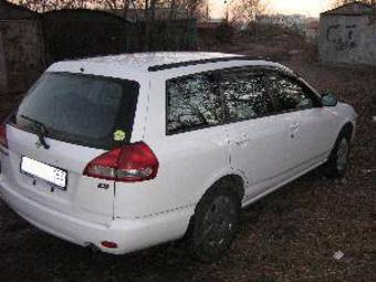 2001 Nissan Wingroad Images