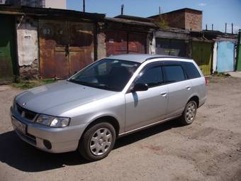2001 Nissan Wingroad Pictures