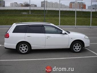 2001 Nissan Wingroad Pictures