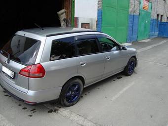 2001 Nissan Wingroad Photos