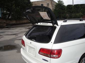2001 Nissan Wingroad Photos