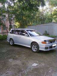 2001 Nissan Wingroad Photos